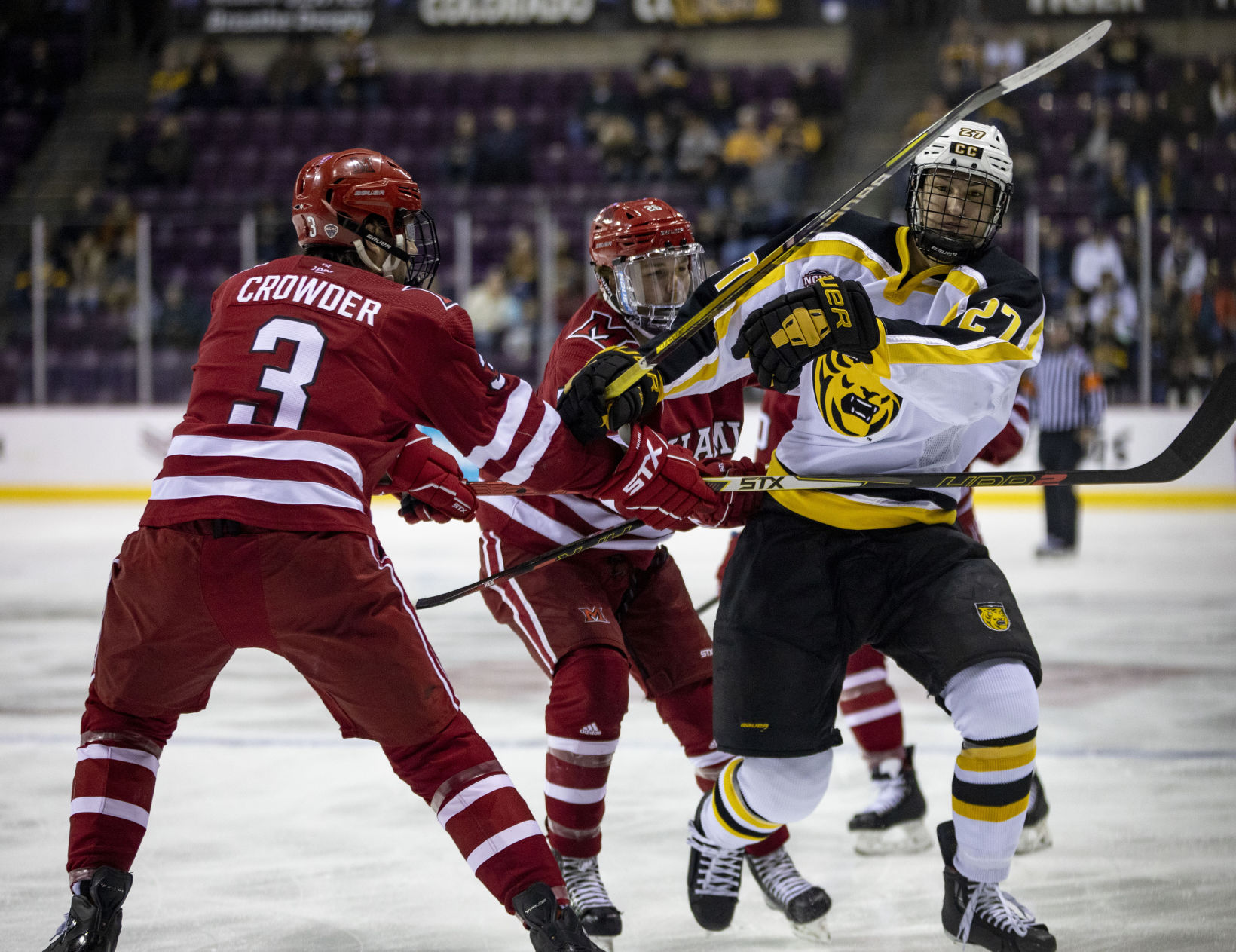 011220-s-CCHockey 08.jpg